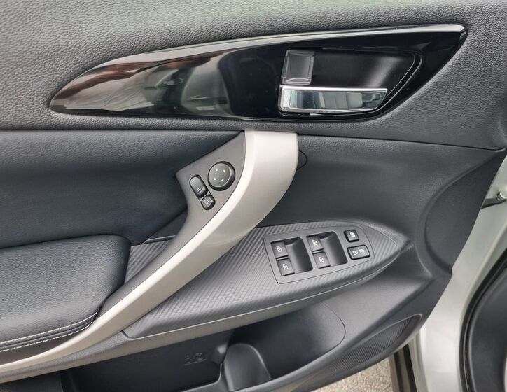 Mitsubishi Ostatní 20