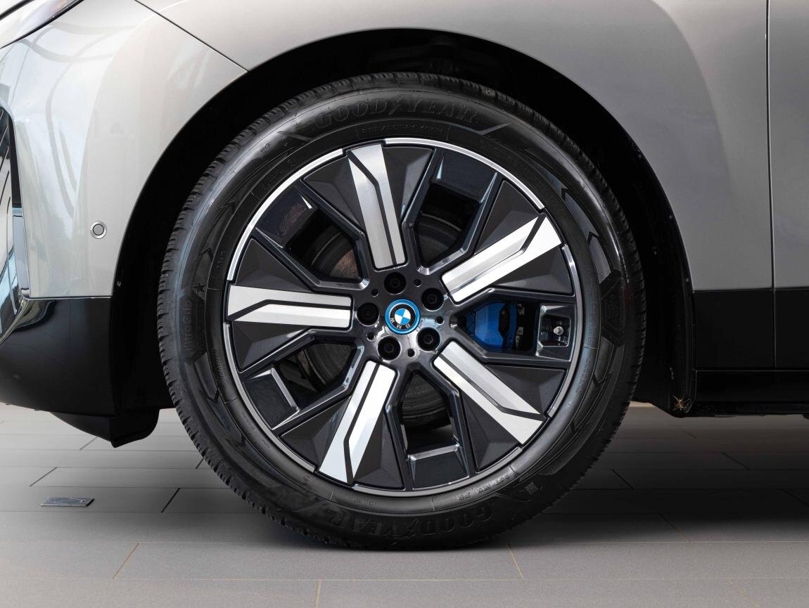 BMW iX SUV 0,0 240 kw