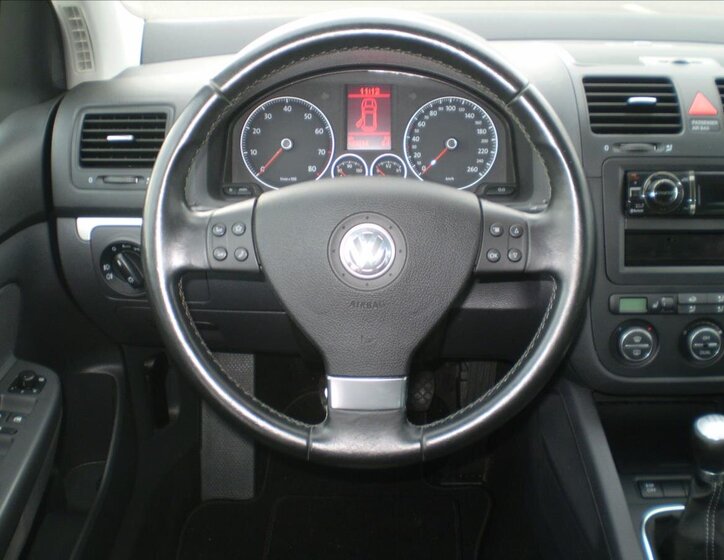 Volkswagen Golf 10