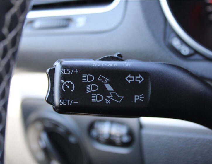 Volkswagen Golf Kombi 2,0 l 103 kw