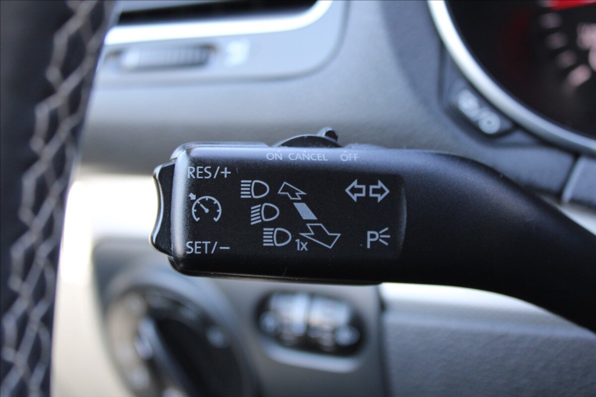 Volkswagen Golf Kombi 2,0 l 103 kw