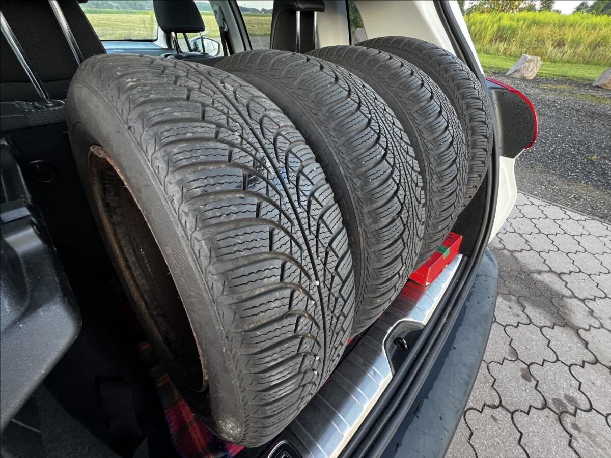 Peugeot 2008 SUV / Terénní 1,6 l 84 kw