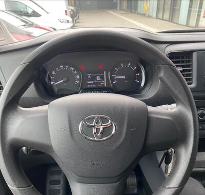 Toyota ProAce 13