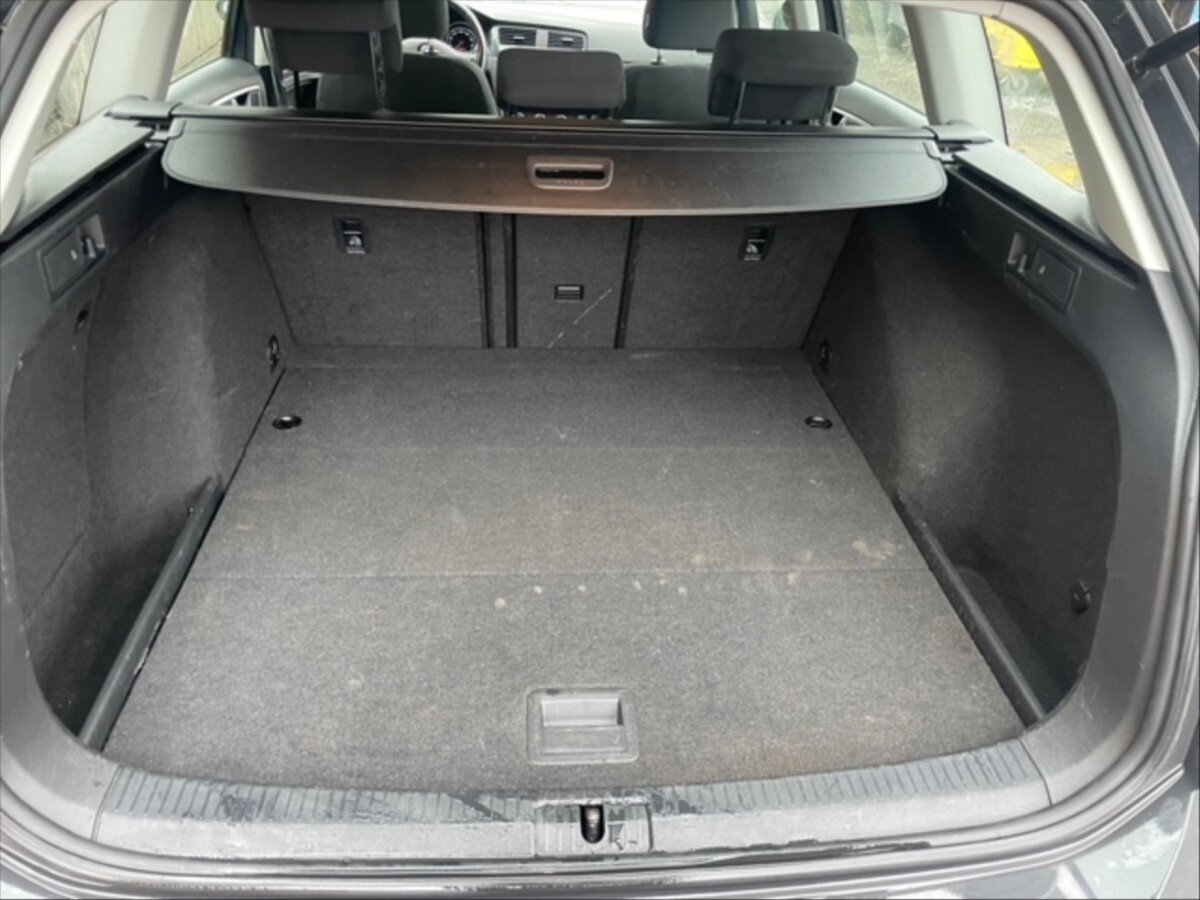 Volkswagen Golf Kombi 1,6 l 85 kw