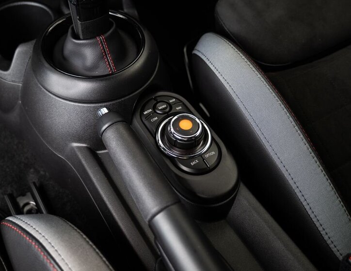 Mini Cooper Hatchback 2,0 l 225 kw