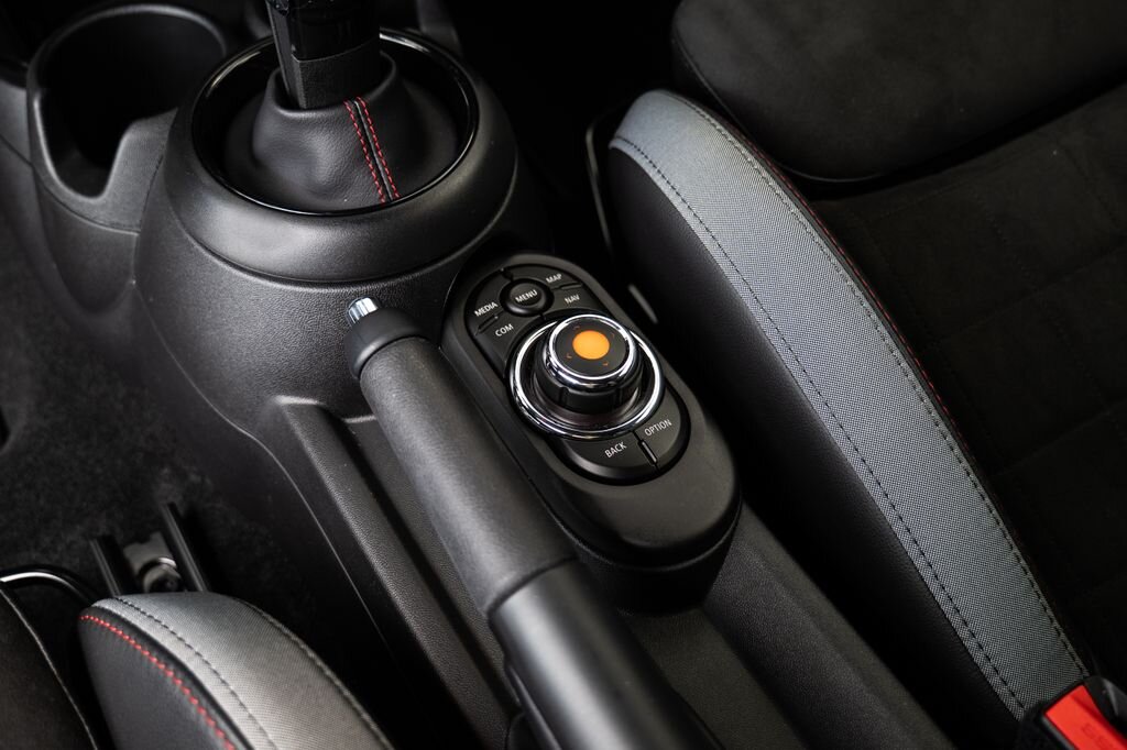 Mini Cooper Hatchback 2,0 l 225 kw