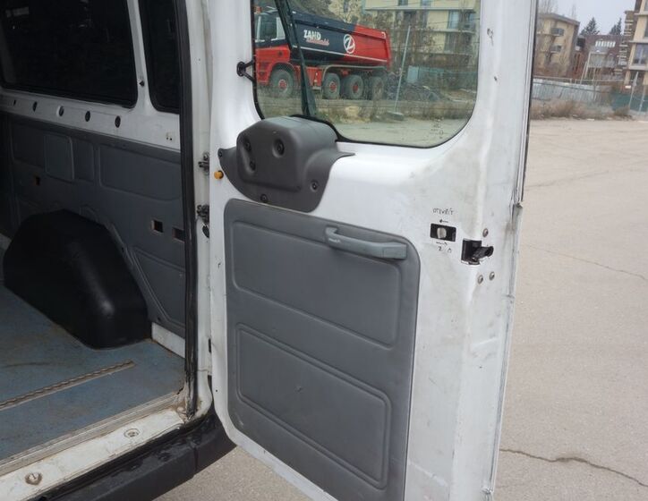 Ford Transit 19