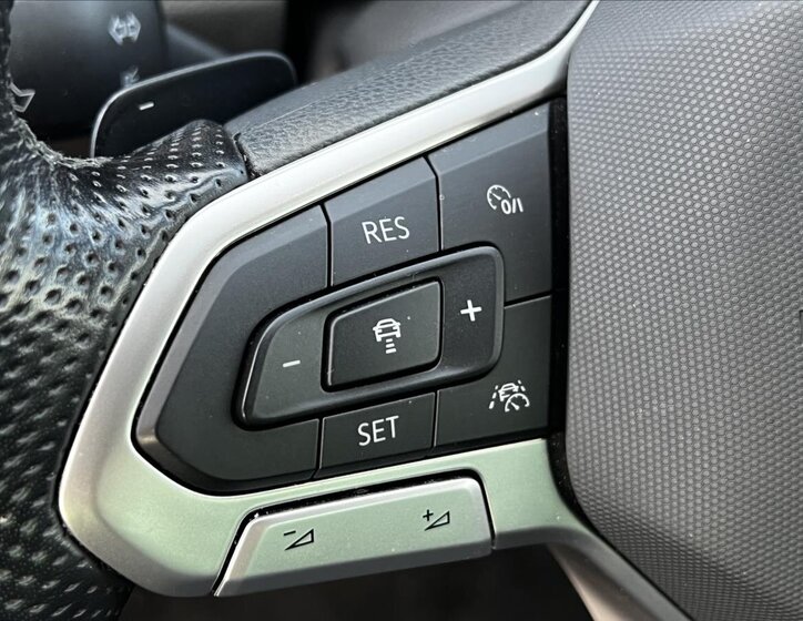 Volkswagen Passat Kombi 1,4 l 160 kw