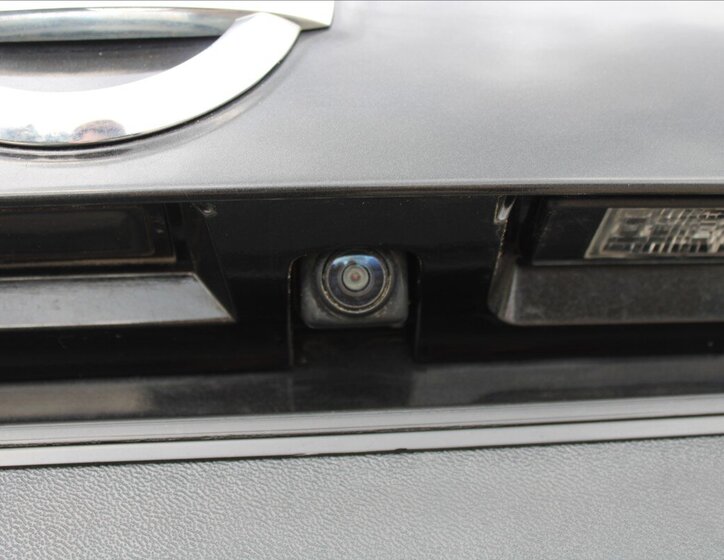 Nissan Qashqai SUV / Terénní 1,3 l 103 kw