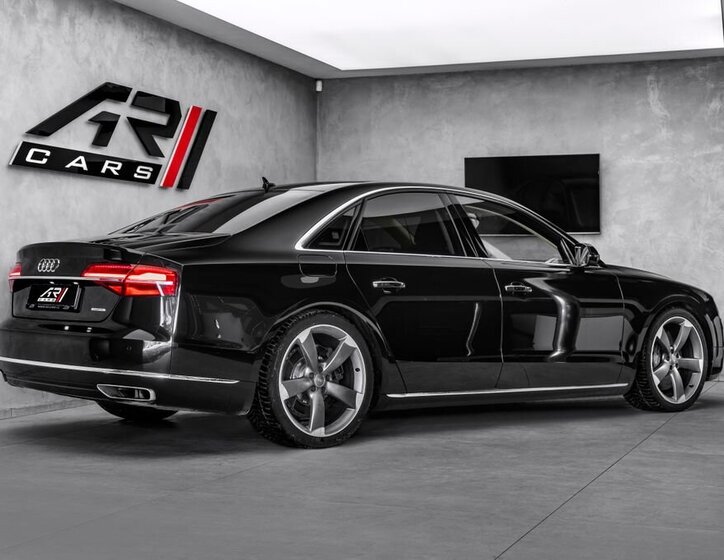 Audi A8 Sedan 4,1 l 283 kw