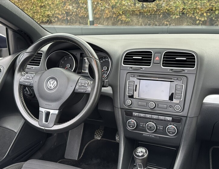 Volkswagen Golf 24