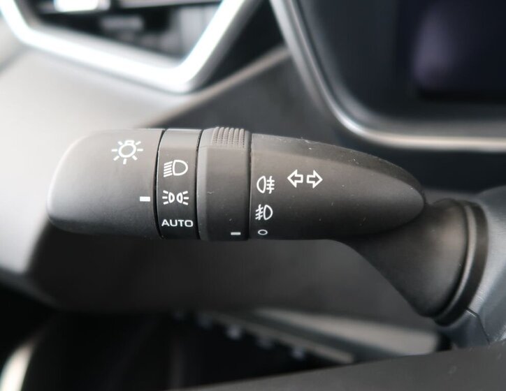 Toyota Corolla Sedan / Limuzína 1,8 l 72 kw