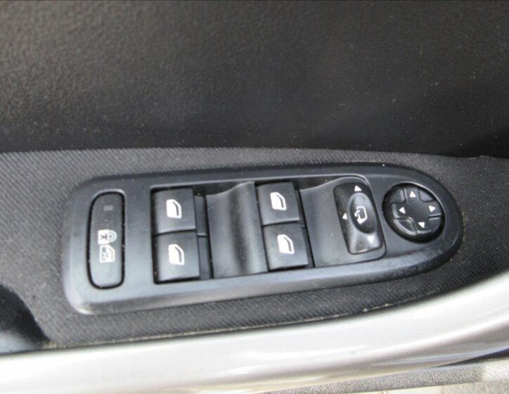 Peugeot 308 Kombi 1,6 l 68 kw