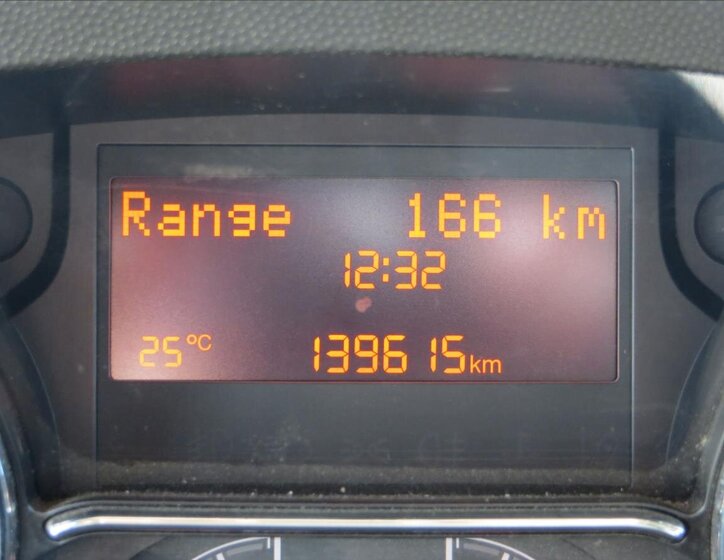 Peugeot Boxer Valník 2,2 l 121 kw