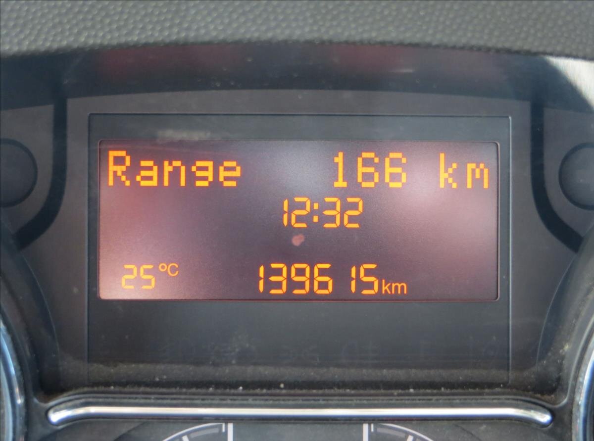 Peugeot Boxer Valník 2,2 l 121 kw