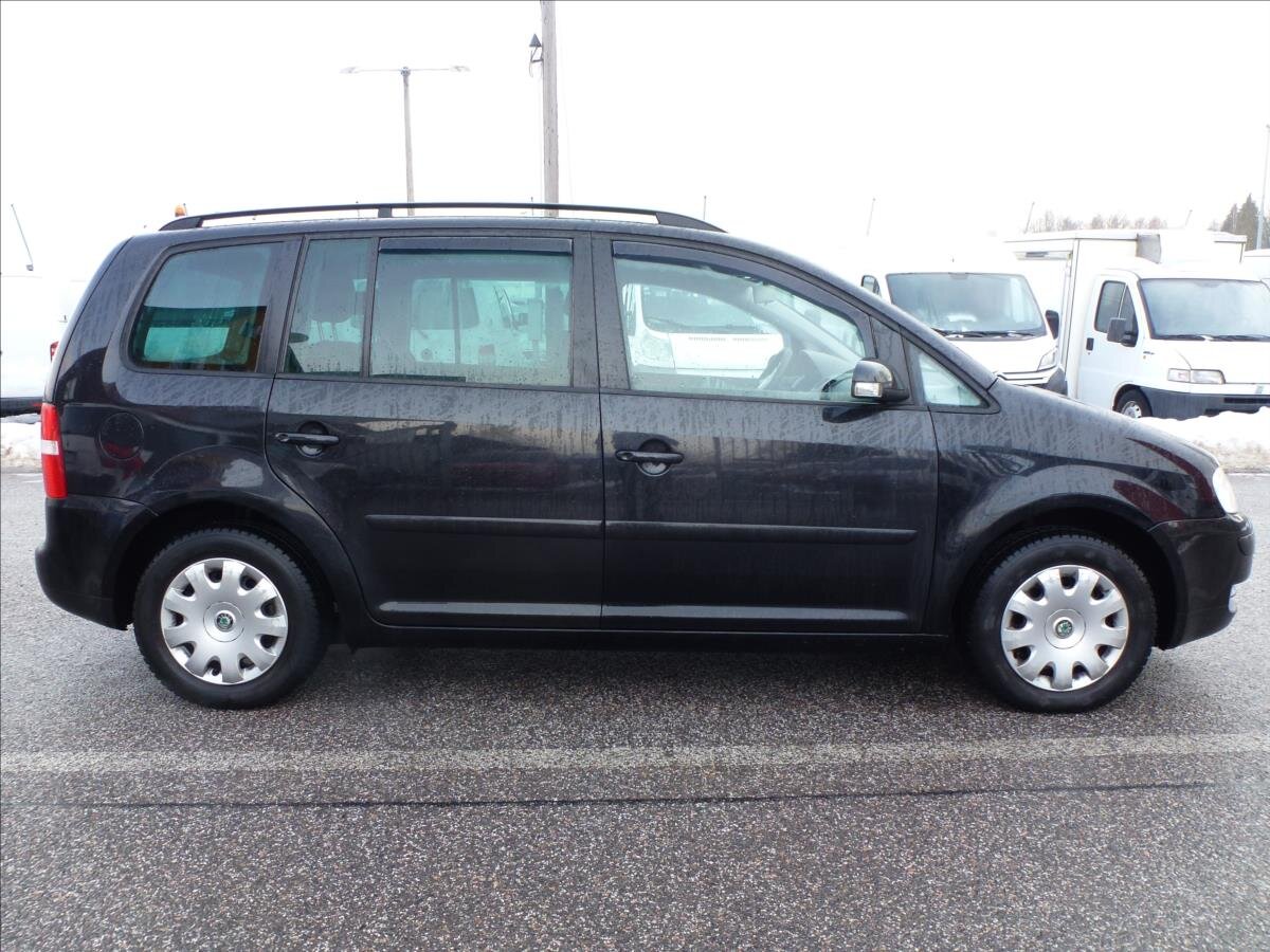 Volkswagen Touran Kombi 2,0 l 100 kw