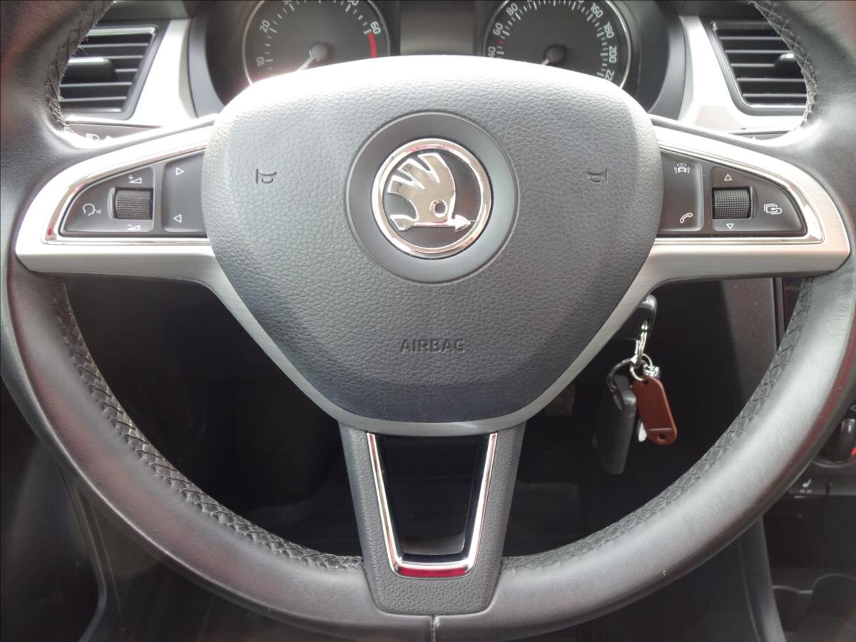 Škoda Rapid Sedan / Limuzína 1,2 l 66 kw