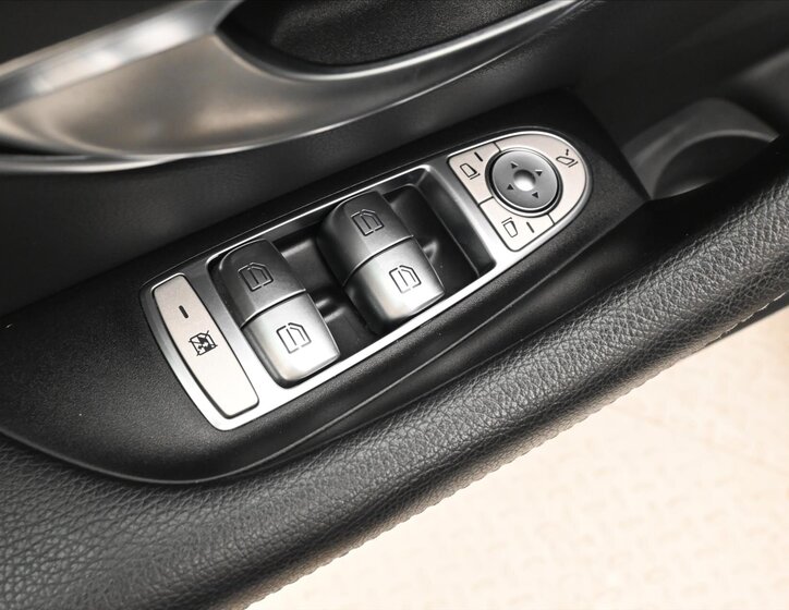 Mercedes-Benz Třídy E Kombi 2,0 l 147 kw