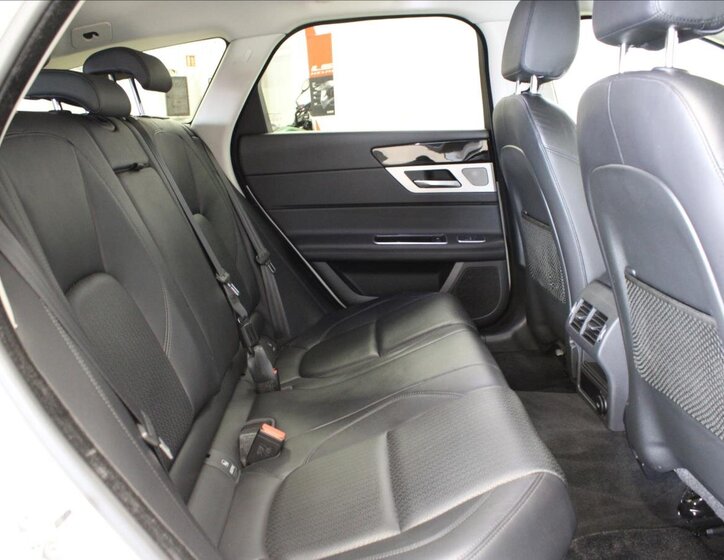 Jaguar XF Kombi 2,0 l 132 kw