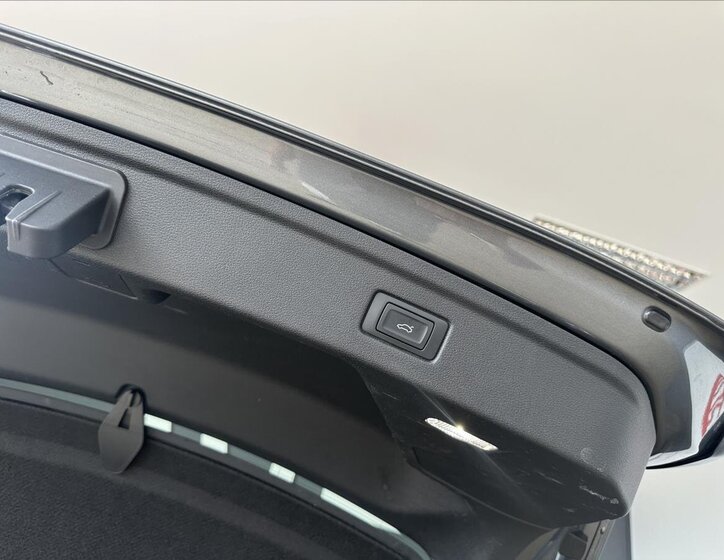 Audi A5 Sedan / Limuzína 2,0 l 140 kw