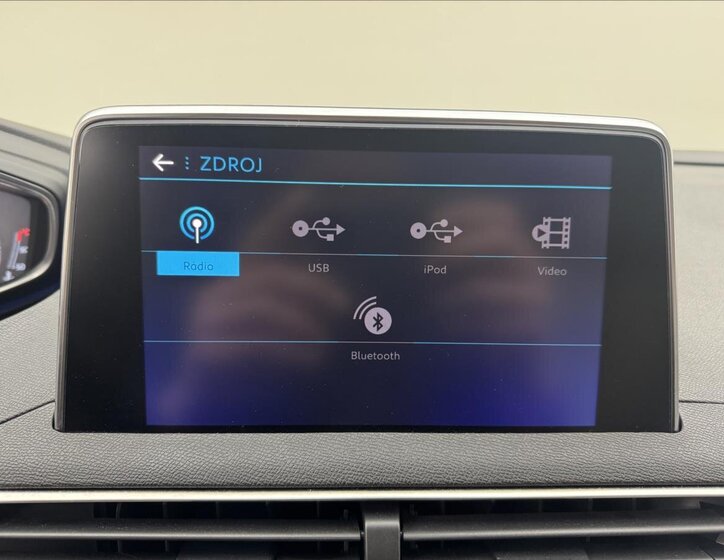 Peugeot 3008 SUV / Terénní 1,2 l 96 kw