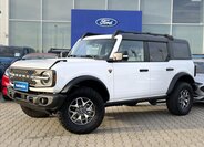 Ford Bronco 1