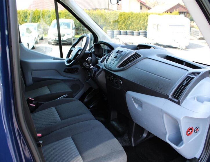 Ford Transit Valník 2,2 l 74 kw