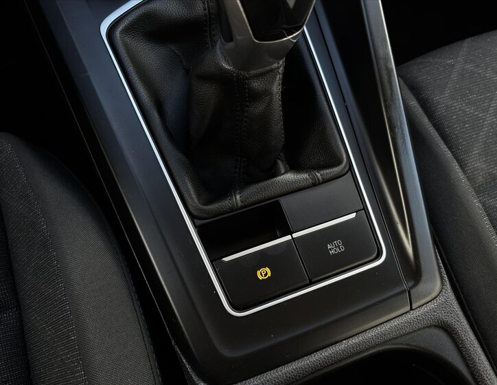 Volkswagen Golf Hatchback 1,5 l 96 kw