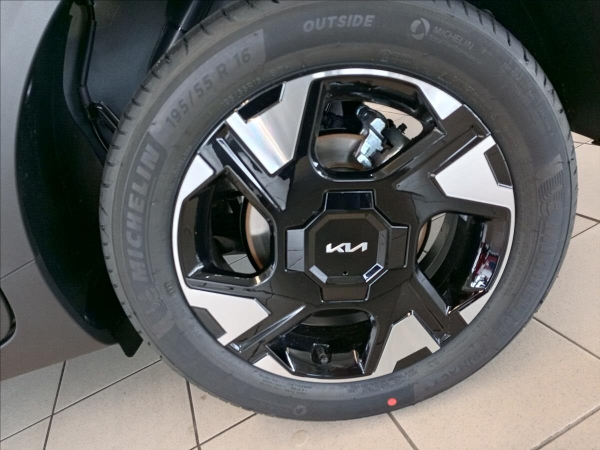 KIA Stonic SUV 998,0 74 kw