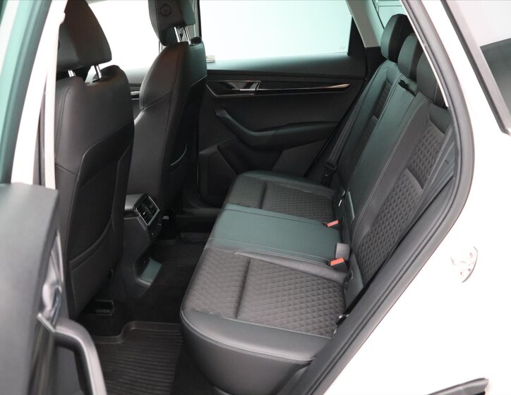 Škoda Karoq SUV / Terénní 1,6 l 85 kw