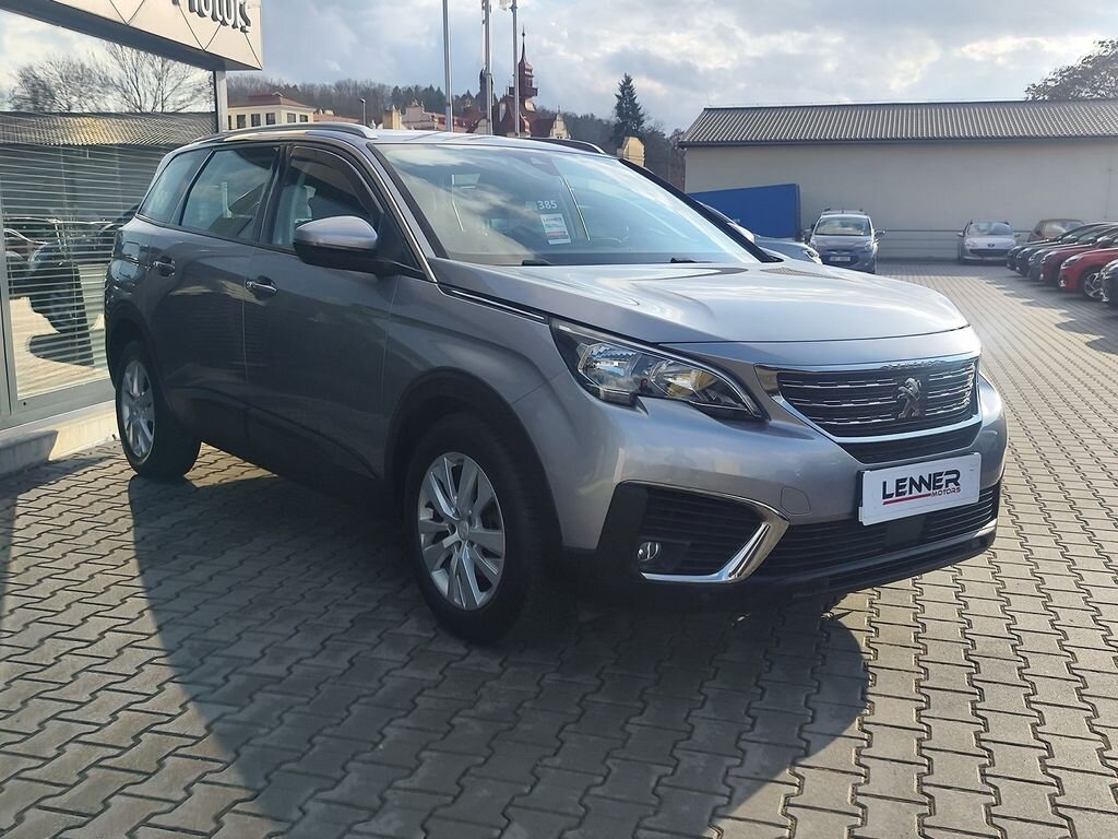 Peugeot 5008 SUV / Terénní 1,2 l 96 kw