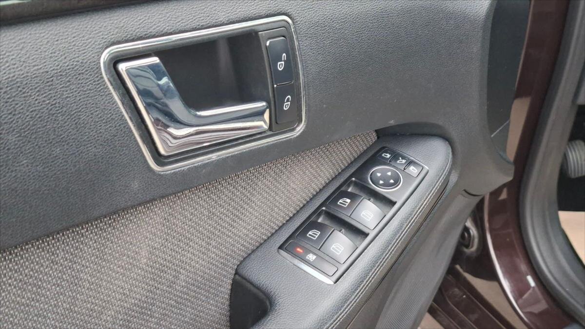Mercedes-Benz Třídy E Sedan / Limuzína 3,0 l 170 kw