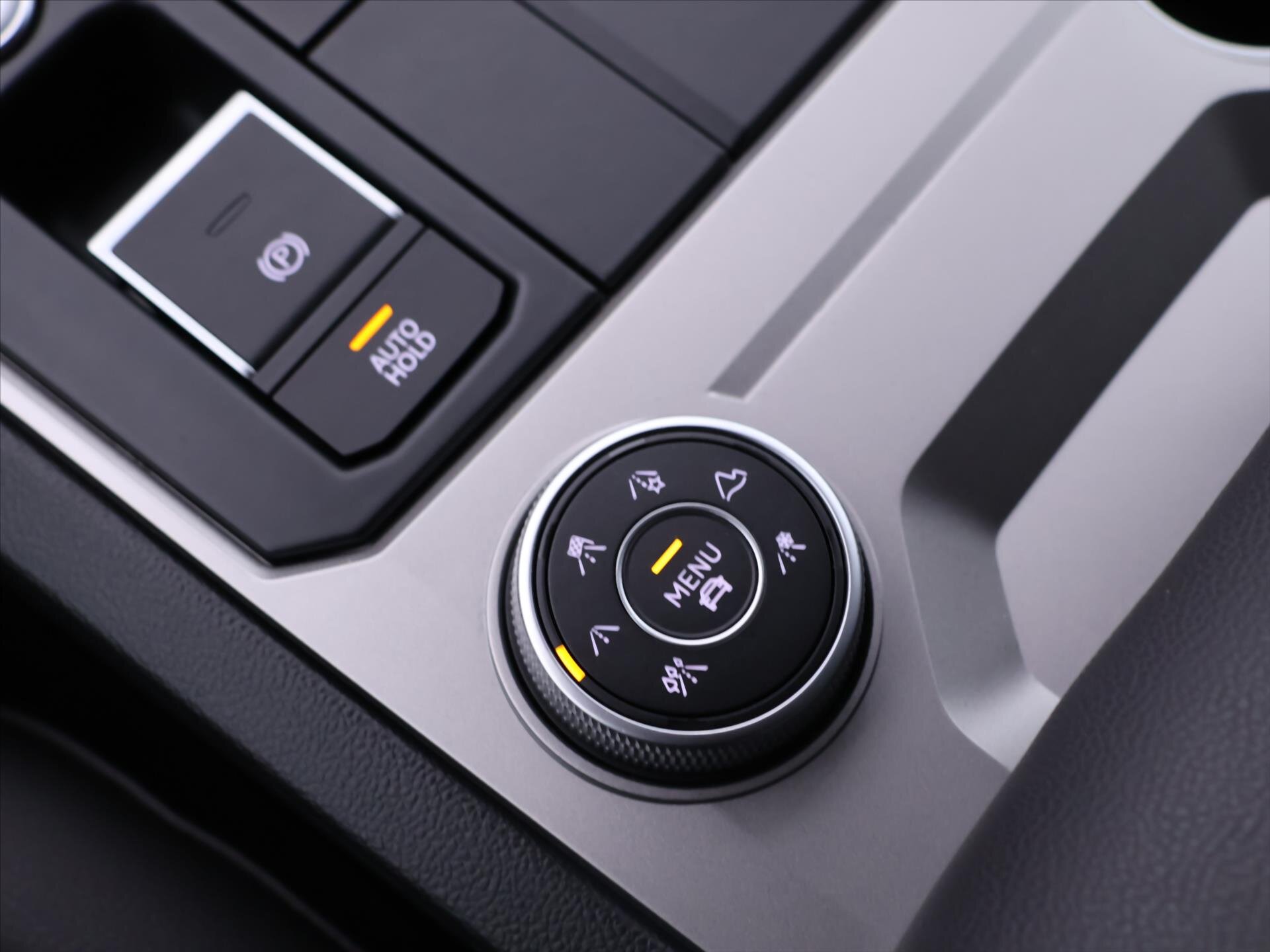 Volkswagen Touareg SUV 3,0 l 170 kw