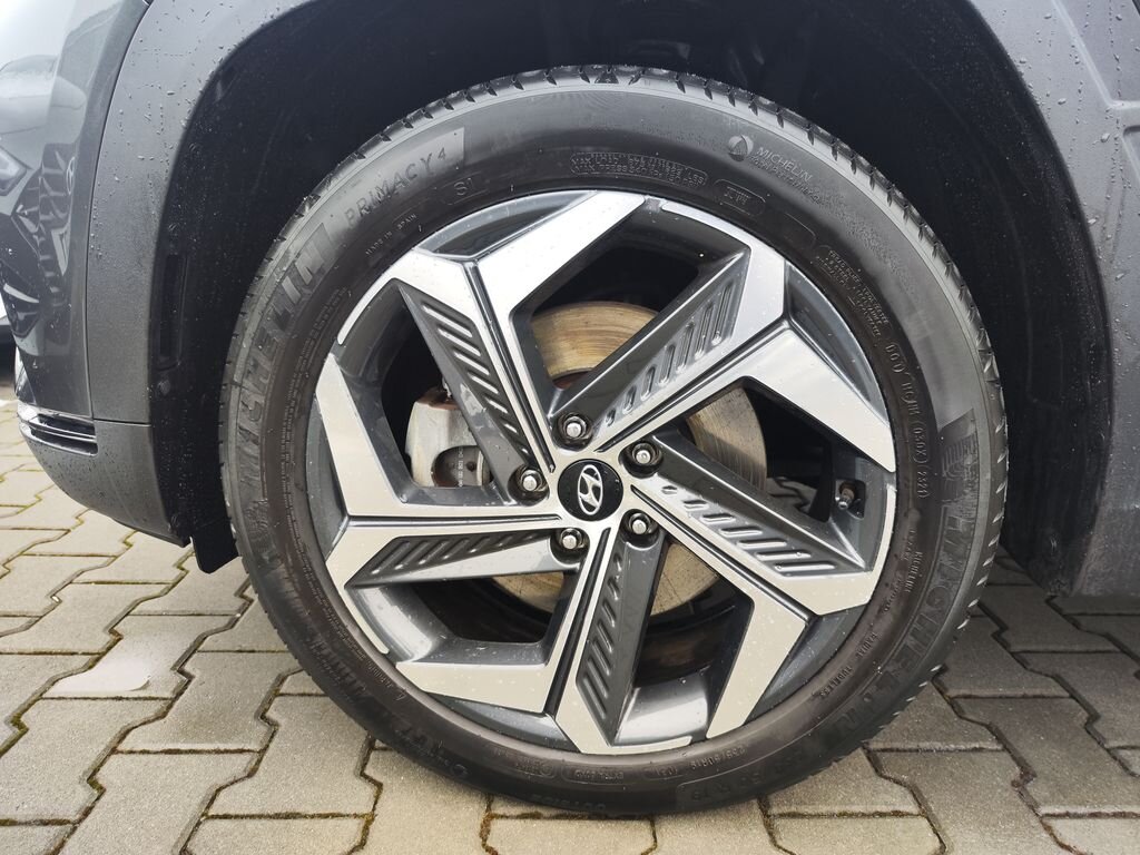 Hyundai Tucson SUV 1,6 l 195 kw