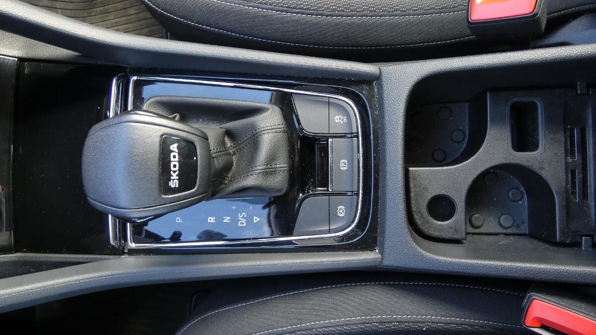 Škoda Karoq SUV / Terénní 1,5 l 110 kw