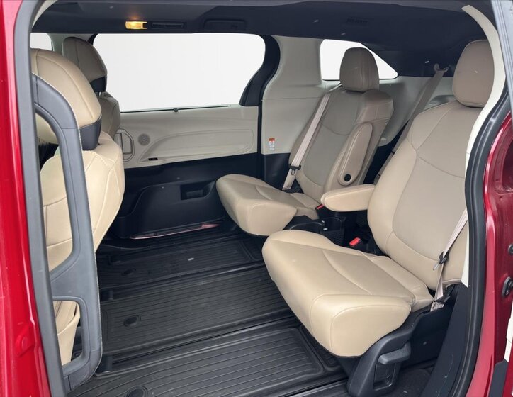 Toyota Sienna MPV 2,5 l 180 kw