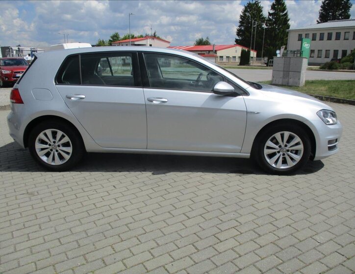 Volkswagen Golf Hatchback 1,4 l 81 kw