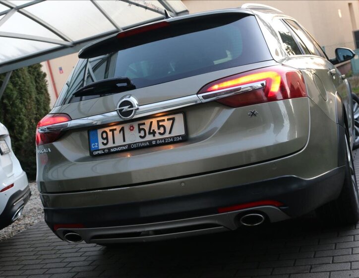 Opel Insignia Kombi 2,0 l 143 kw