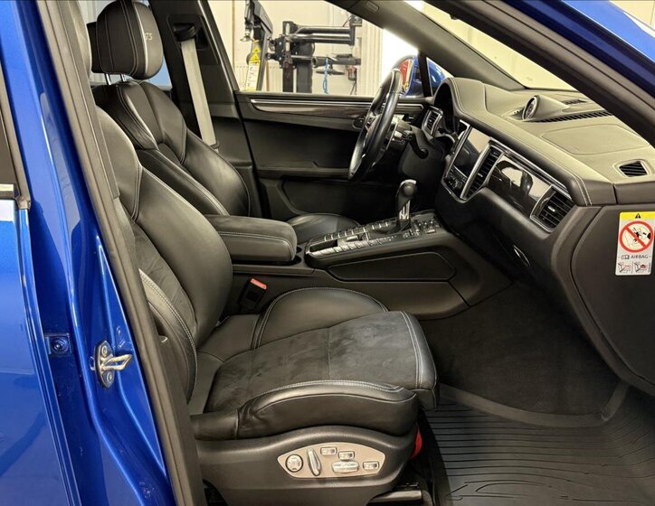 Porsche Macan 14