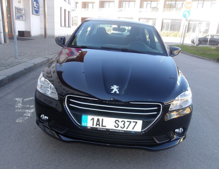 Peugeot 301 Sedan / Limuzína 1,2 l 53 kw