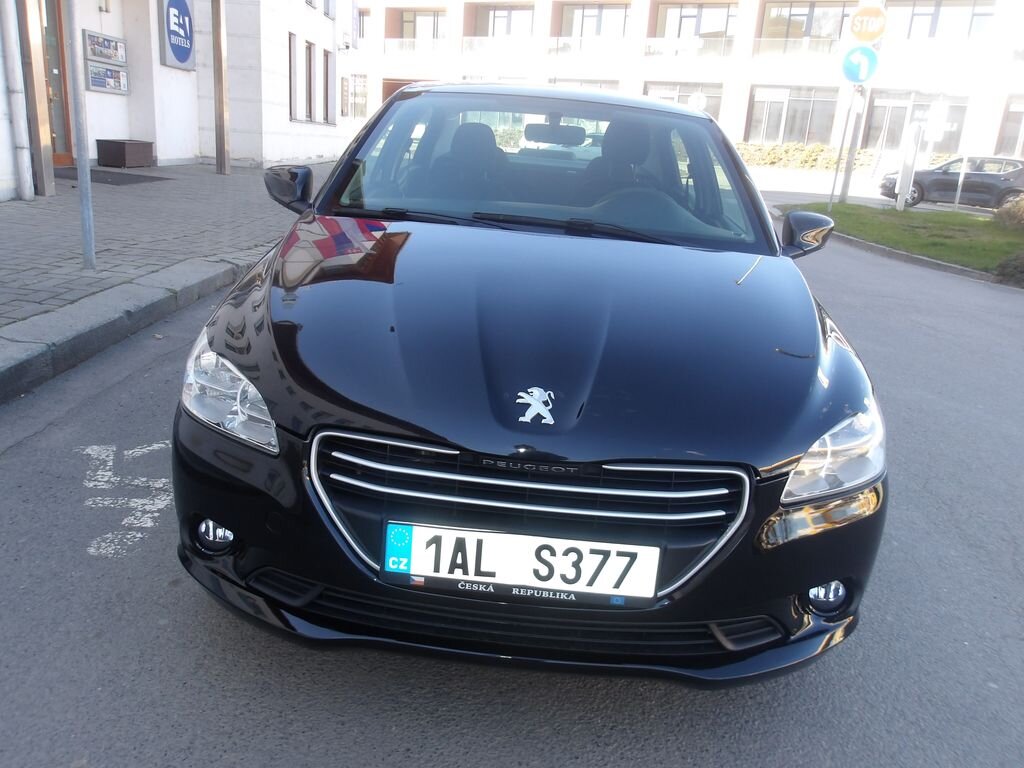 Peugeot 301 Sedan / Limuzína 1,2 l 53 kw