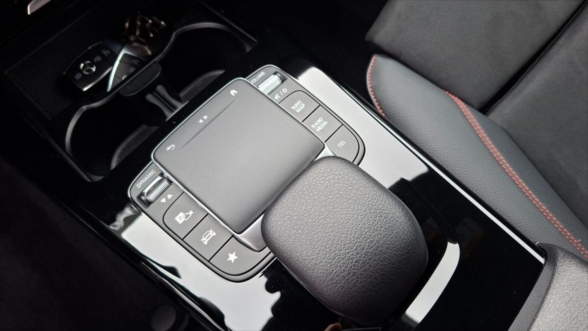 Mercedes-Benz CLA Kupé 1,3 l 120 kw