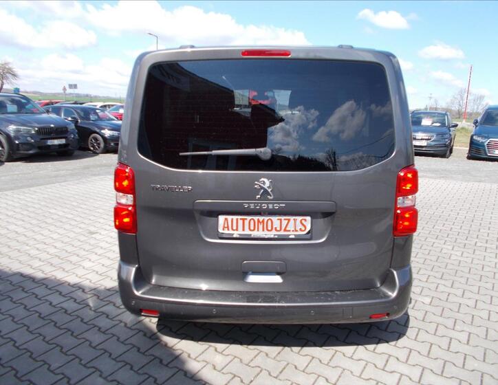 Peugeot Traveller 10