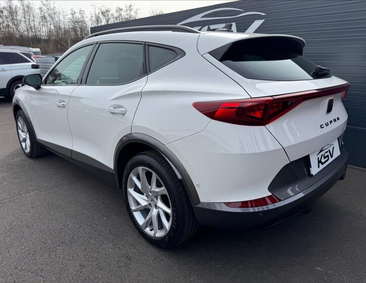 Cupra Formentor SUV / Terénní 2,0 l 110 kw