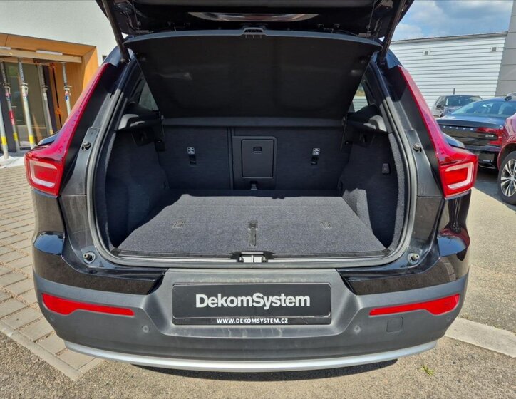 Volvo XC40 SUV 2,0 l 120 kw