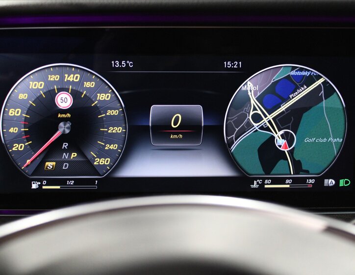 Mercedes-Benz Třídy E 18