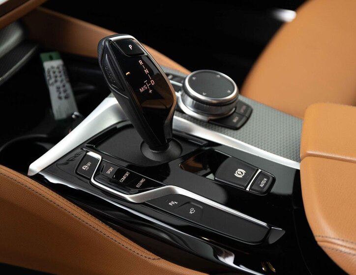 BMW Řada 5 Kombi 3,0 l 195 kw