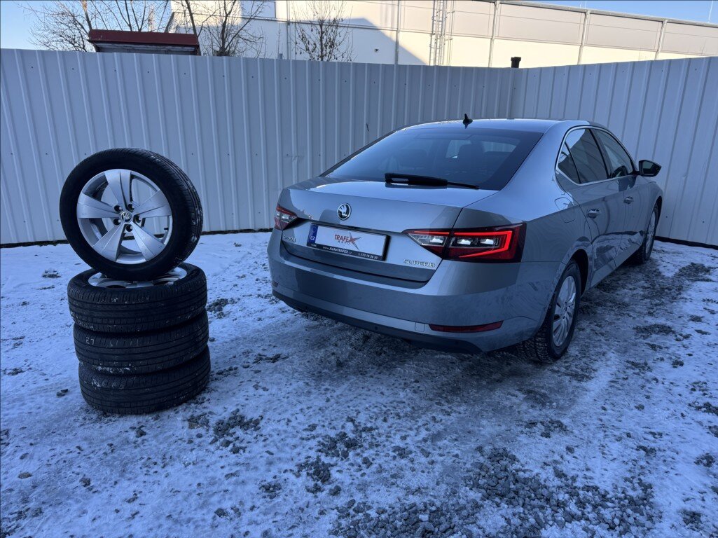 Škoda Superb