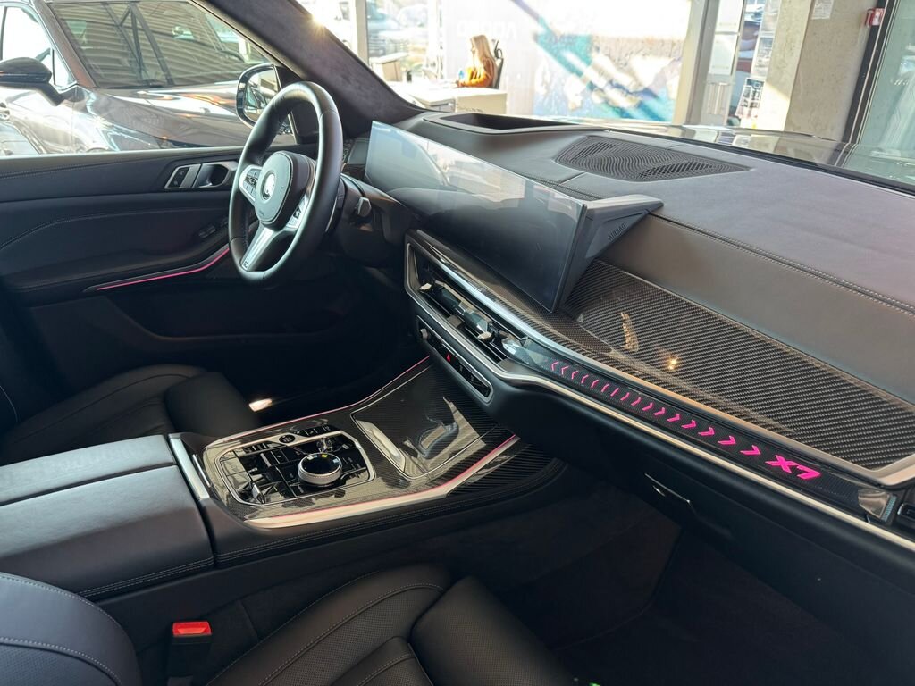 BMW X7 SUV / Terénní 4,4 l 390 kw