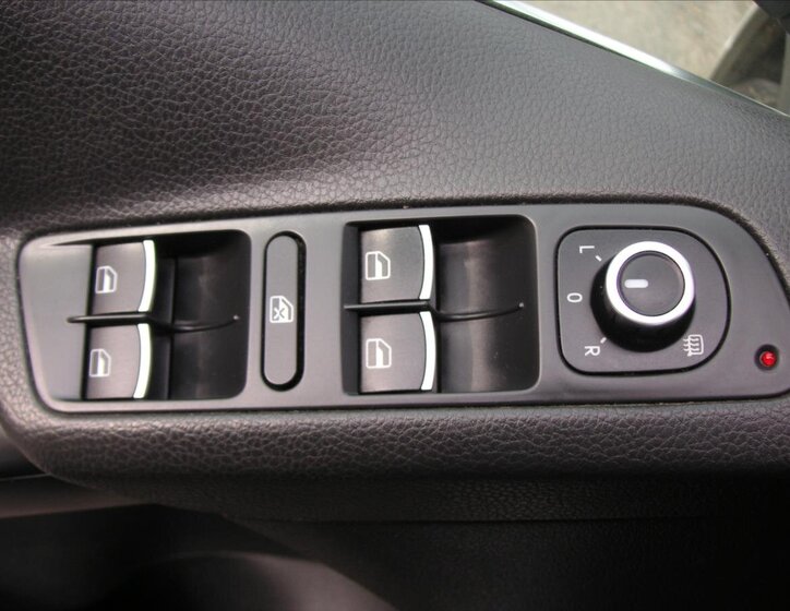 Volkswagen Tiguan Kombi 2,0 l 103 kw